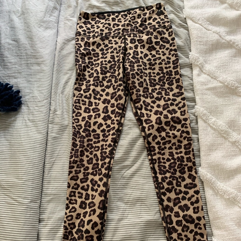 Good American Leopard Leggings